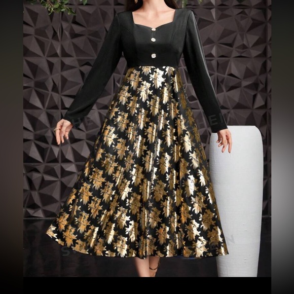 Beautiful black and golden dress size xl new never worn - Picture 1 of 4